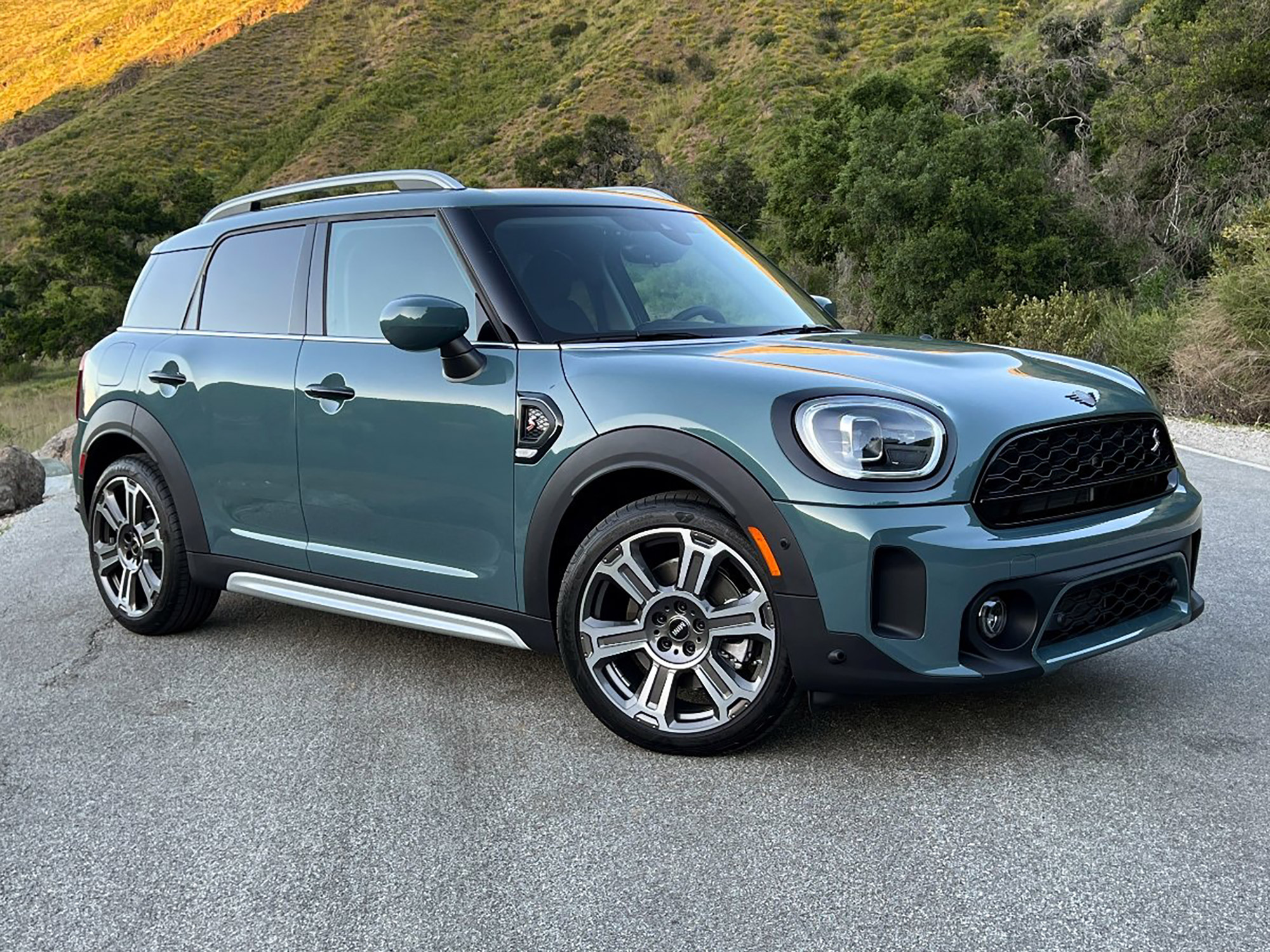 HCC_SanMateo_Mini_Cooper_Countryman_Img